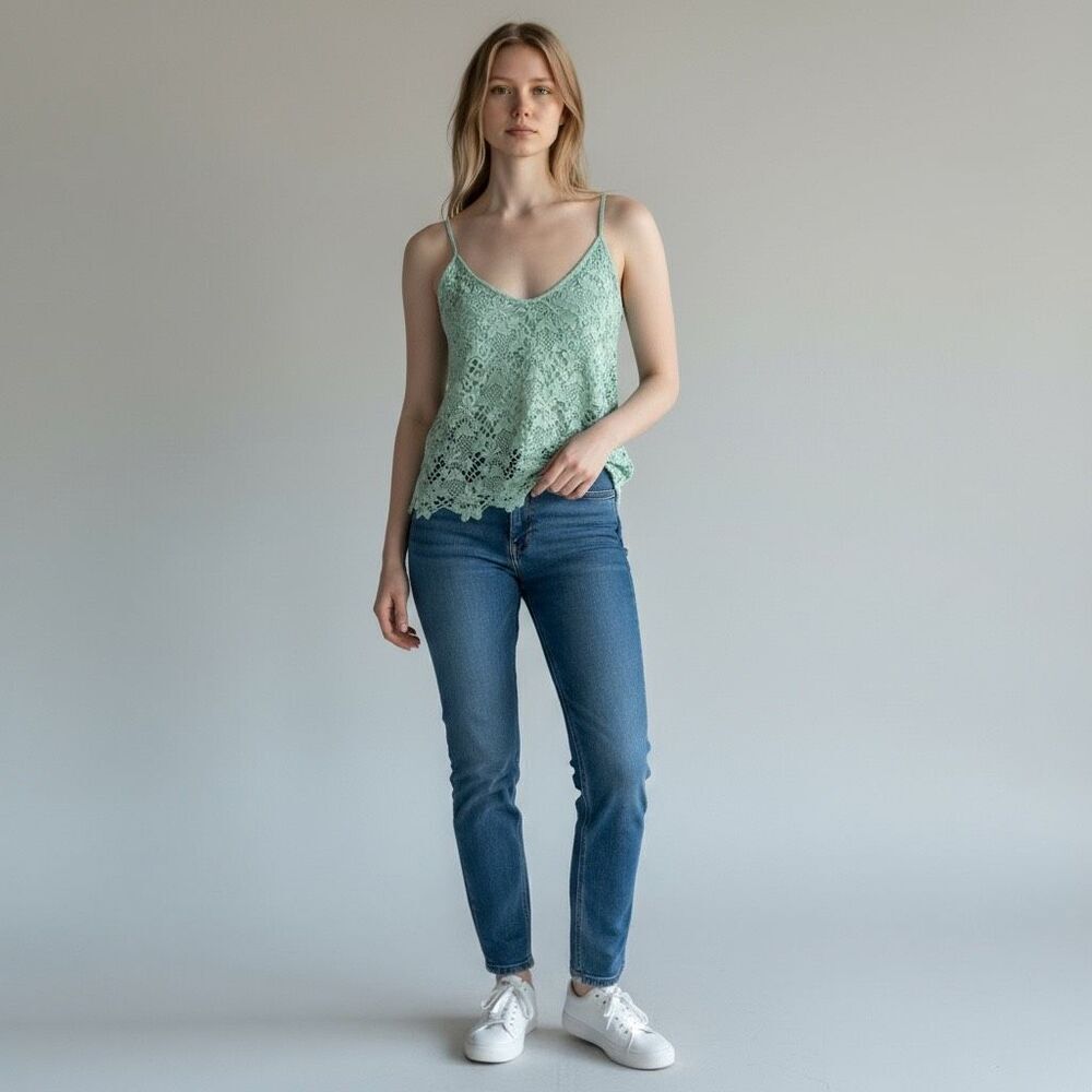 Forever 21 Blue Lace Cropped Tank Top Size M – Boho Summer Festival Style lace